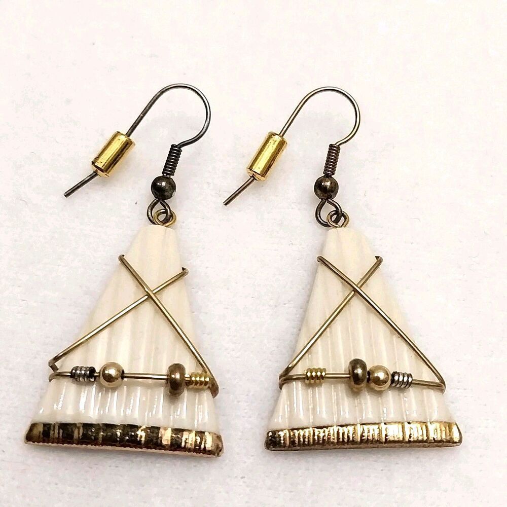 Vintage White Shell With Gold Tones Earrings Handmade Jewelry #J221.
